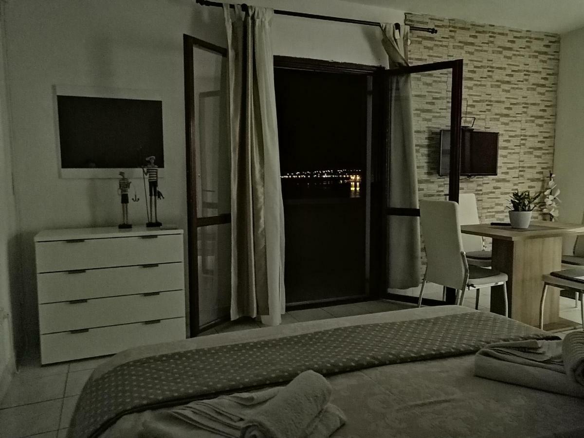Seaview Holiday Apartments, Ventura Nin Eksteriør billede